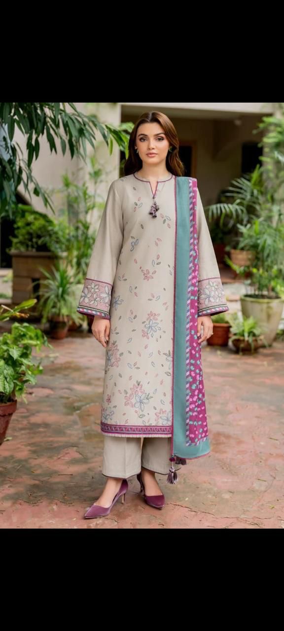 3PC EMBROIDERY LAWN DRESS